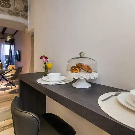Seafront Apartment In Historical Cippico Castle Kastela Exterior photo