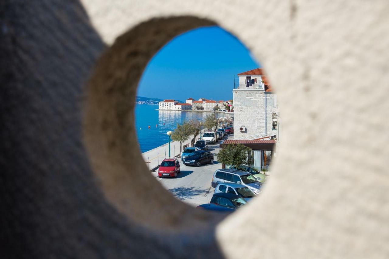Seafront In Historical Cippico Castle Apartment *